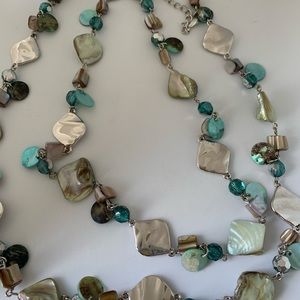 Beautiful NWT Lia Sophia Ocean Air Necklace